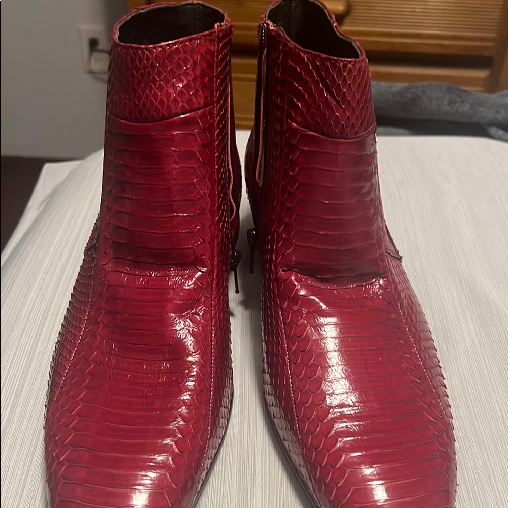 Giorgio Brutini Red Leather Boots with Crocodile Texture